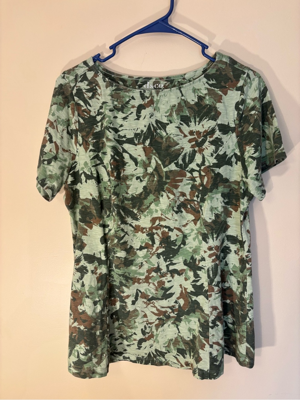 Mint Green Floral-Print Short Sleeve Tee by 41Hawthorn
